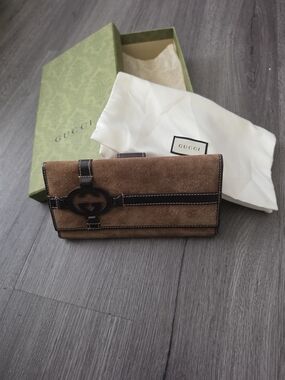 Gucci Suede Brown Wallet Clutch - Brown